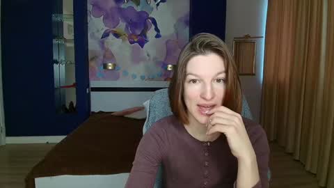 EmilyWalkers online show from December 2, 2024, 7:50 am