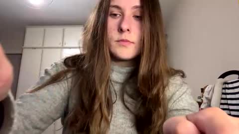 emma_just online show from December 13, 2024, 7:15 am