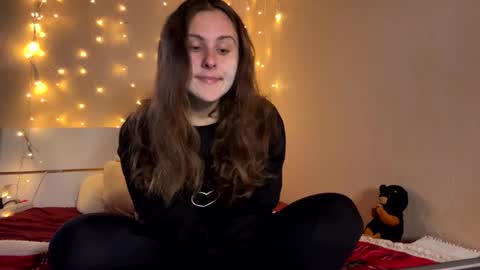 emma_just online show from December 16, 2024, 2:11 pm