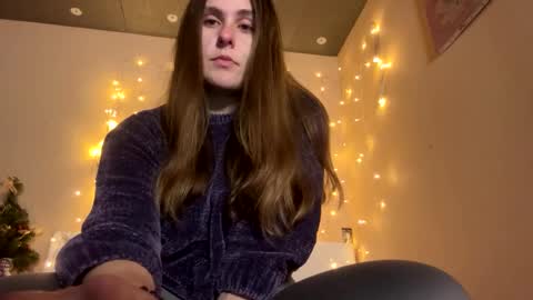 emma_just online show from December 9, 2024, 6:21 pm