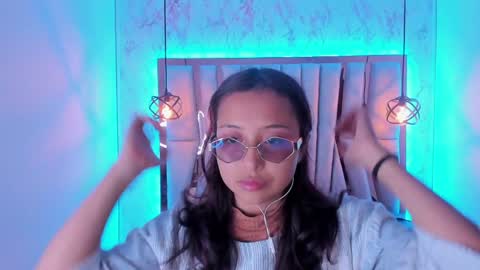 emma_naughty06 online show from December 22, 2024, 1:05 pm