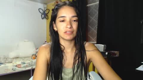 erina_1 online show from December 30, 2024, 3:04 am