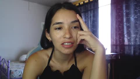 erina_1 online show from January 4, 2025, 5:23 pm