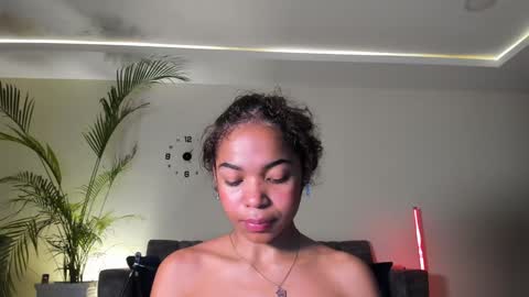 estefy_arroyo online show from December 21, 2024, 1:07 am