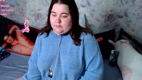 estelle_hicks online show from December 9, 2024, 6:43 pm