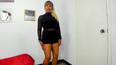 evelin_cloy_golden online show from January 3, 2025, 7:47 pm