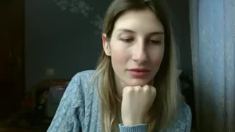 evelyn_21_m online show from January 18, 2025, 2:21 pm