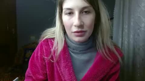 evelyn_21_m online show from January 6, 2025, 10:47 pm