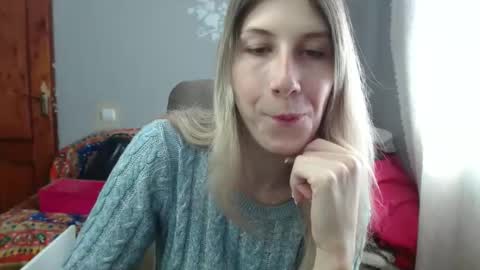 evelyn_21_m online show from January 20, 2025, 11:25 am