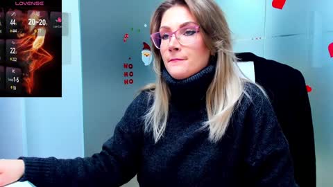 evelyne_rose online show from January 3, 2025, 6:07 am