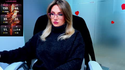 evelyne_rose online show from January 14, 2025, 6:28 am