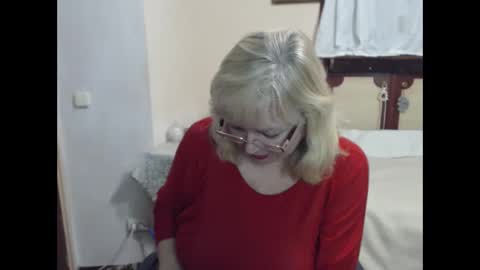 BarbaraBlondy online show from December 17, 2024, 6:00 pm