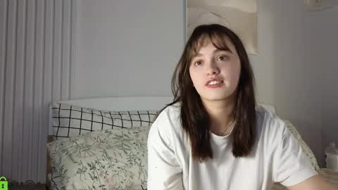 evi_woow online show from November 20, 2024, 11:44 pm