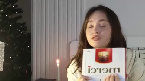 evi_woow online show from December 27, 2024, 8:06 pm