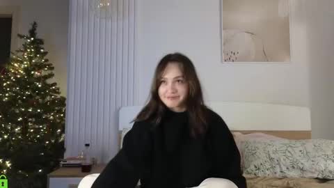 evi_woow online show from November 25, 2024, 5:56 pm