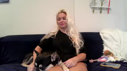 Badblondebunny online show from November 14, 2024, 10:24 pm