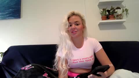 Badblondebunny online show from January 4, 2025, 1:40 am