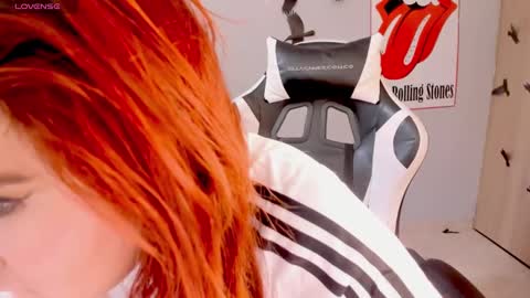 evva_foxxy online show from December 15, 2024, 7:58 pm