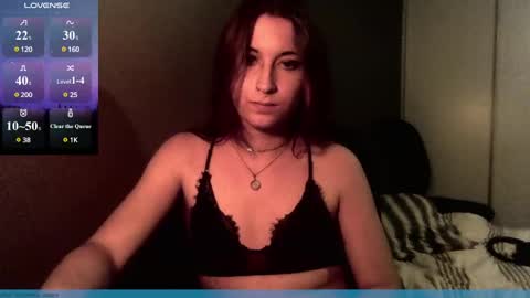 ezmeralda_casimir online show from November 27, 2024, 6:36 pm