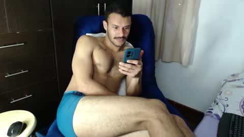 felipho_11 online show from December 7, 2024, 2:35 am