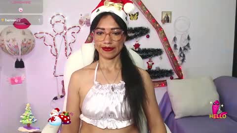 FernandaEloisa online show from December 8, 2024, 1:56 pm