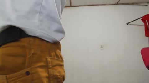 fernandez_latinblack online show from December 6, 2024, 10:49 pm