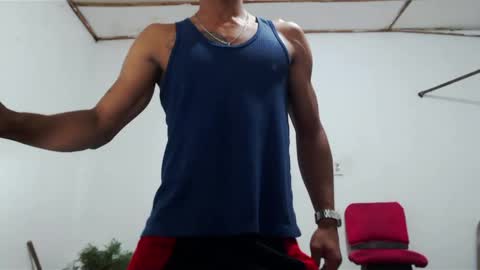 fernandez_latinblack online show from December 12, 2024, 10:49 pm