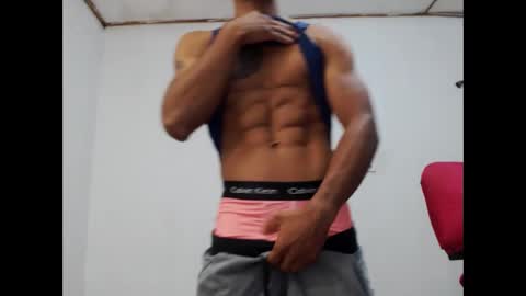 fernandez_latinblack online show from January 20, 2025, 12:27 am