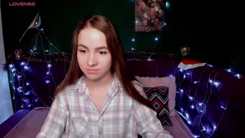 Angelina  follow me kiss online show from December 26, 2024, 8:21 am