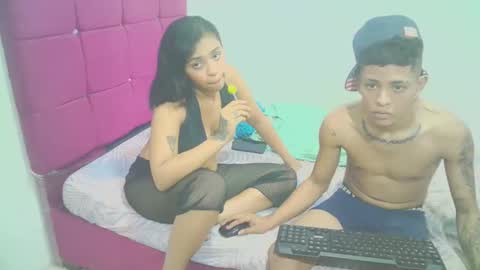 flaco sexy duo online show from December 18, 2024, 5:43 am