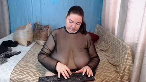 frau_becky online show from December 17, 2024, 7:31 am