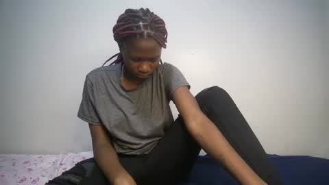 freekylinah online show from December 30, 2024, 10:06 pm