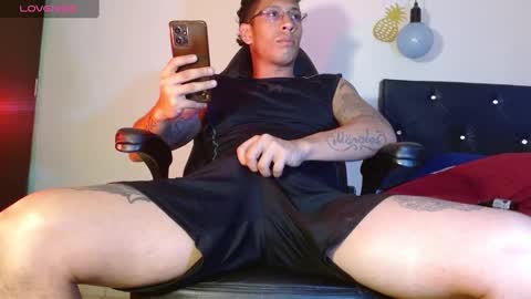 Ricardodominic 1   MODELO INDEPENDIENTE online show from November 13, 2024, 6:31 am