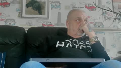 fuckdog371666 online show from December 15, 2024, 2:01 pm