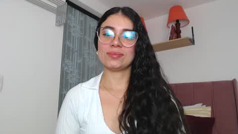 GabrielaRossa online show from December 17, 2024, 12:44 pm