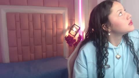 gabrielaxoxo online show from January 8, 2025, 4:13 am