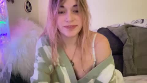 gemmyrosee online show from November 24, 2024, 5:42 am