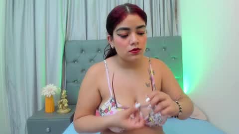 gia_lenox online show from December 27, 2024, 11:57 am