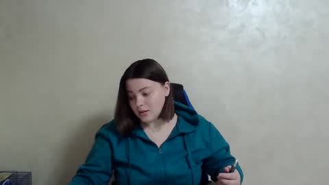 girl_leya online show from November 13, 2024, 9:09 pm