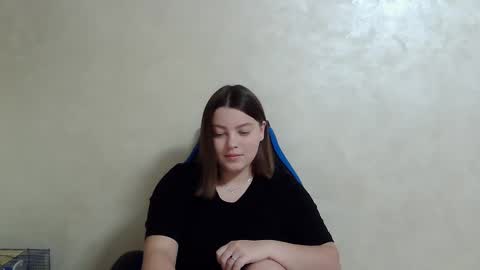 girl_leya online show from November 23, 2024, 11:11 pm