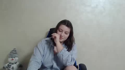 girl_leya online show from January 1, 2025, 12:11 am