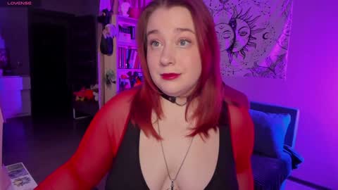 AlexaMillis online show from December 12, 2024, 8:38 pm