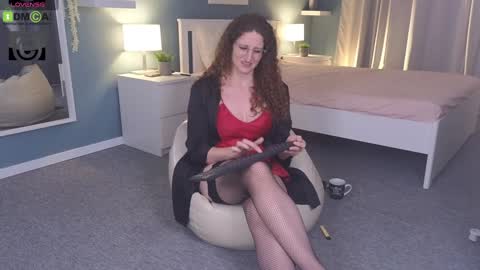 Gloria Milf online show from November 27, 2024, 7:08 pm