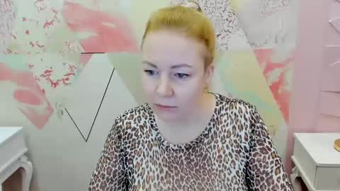 golden_eva_ online show from December 23, 2024, 7:19 am