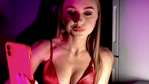 gracetorrezz online show from February 11, 2025, 3:06 pm