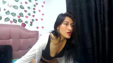 greicy_rousse online show from January 18, 2025, 2:32 pm