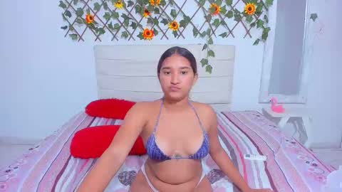 guiselle_lan online show from December 10, 2024, 2:17 am