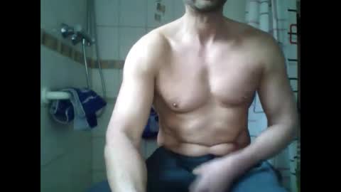 gymxxx_ online show from December 31, 2024, 10:36 am