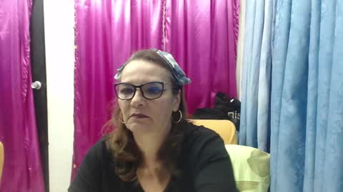 HAIRY MATURE online show from November 18, 2024, 12:00 am