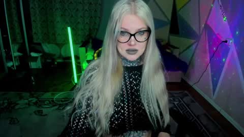 Hannah online show from January 5, 2025, 1:52 am